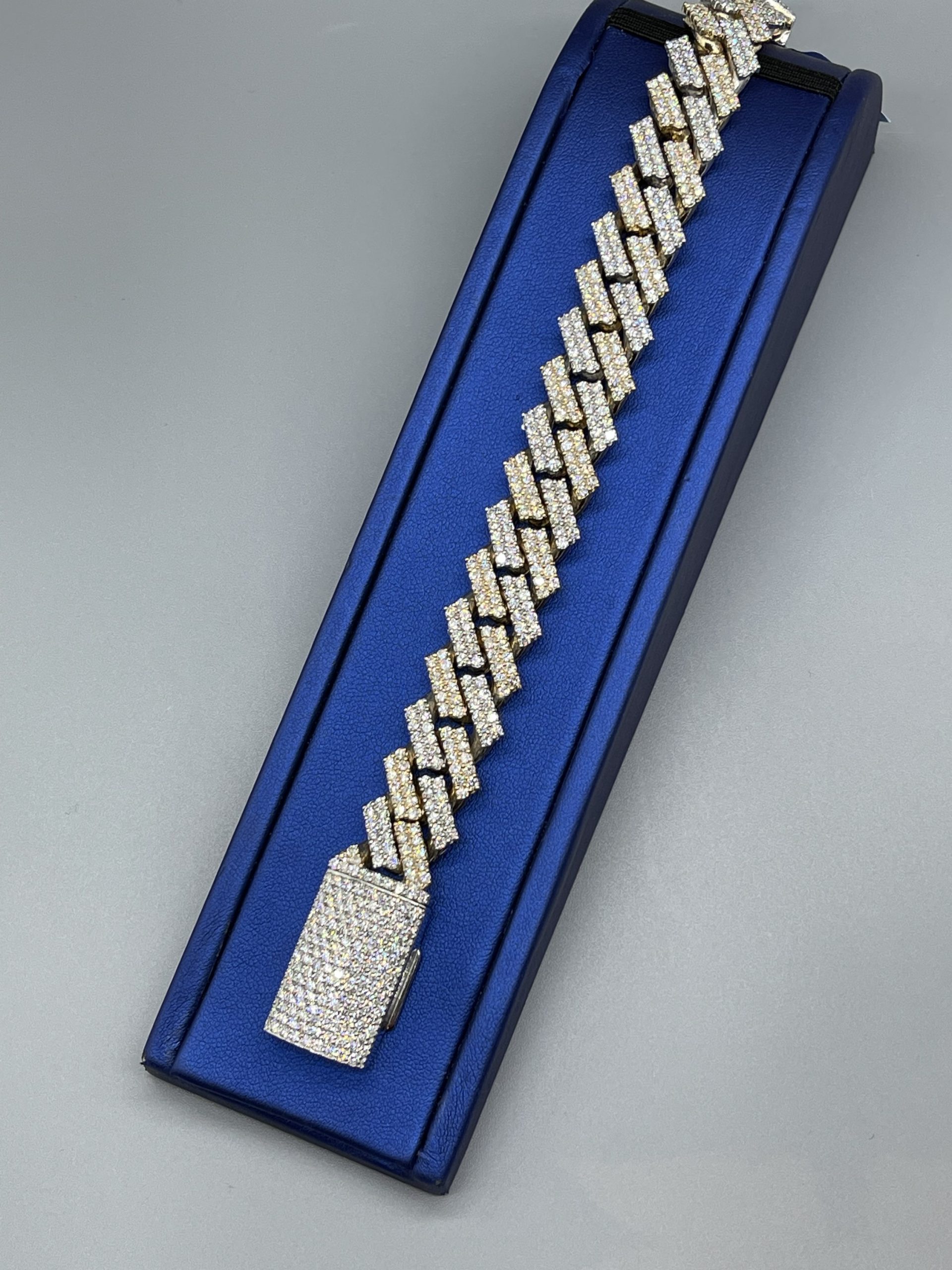 10KT 16MM 13.38CT Dia Two-Tone Cuban Diamond Bracelet - Image 5