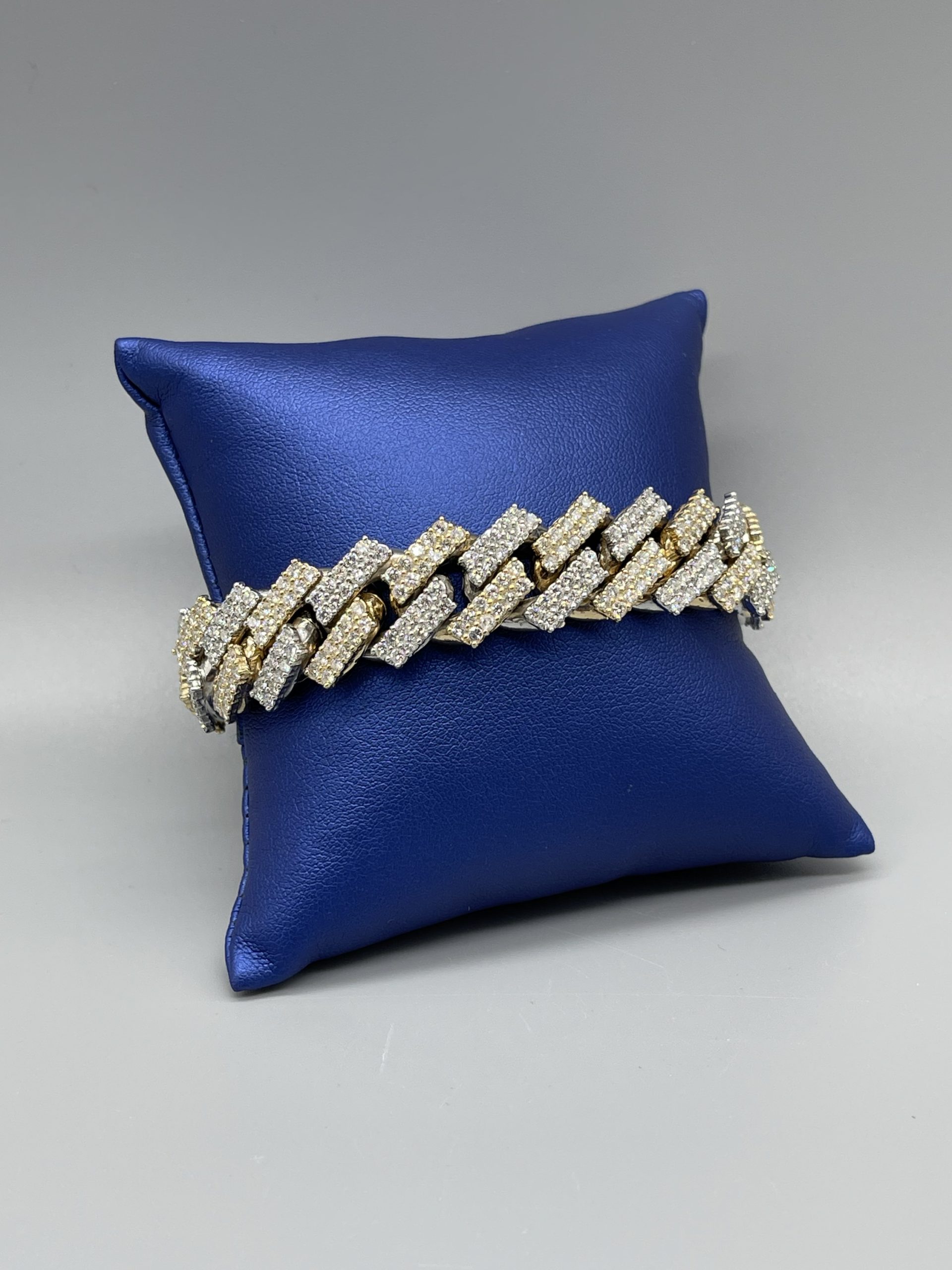 10KT 16MM 13.38CT Dia Two-Tone Cuban Diamond Bracelet - Image 3